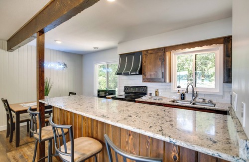 Camdenton Haus | Fire Pit + Private Dock: Ozarks Family Escape!