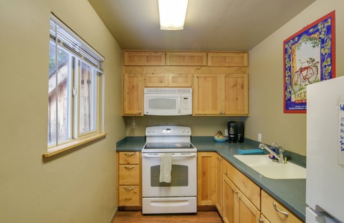 Butte Meadows Haus | Fire Pit & Trails On-Site: Butte Meadows Retreat!