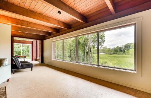 Vandercook Lake Haus | Fire Pits and Grill Lakefront Jackson Home