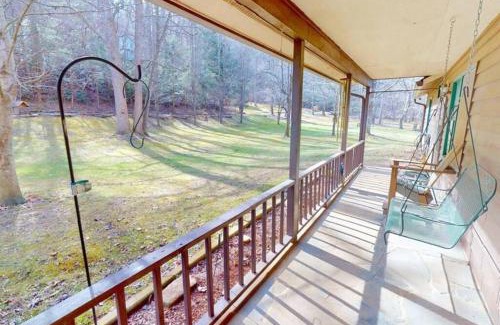 Andrews Haus | Firefly Creek Cabin in Nantahala