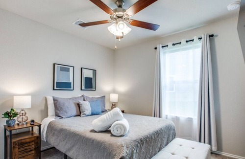 Heritage Haus | New Build with Awesome Amenities near Lackland AFB and Seaworld