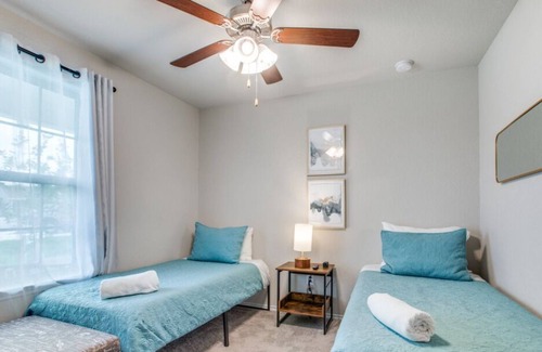 Heritage Haus | New Build with Awesome Amenities near Lackland AFB and Seaworld