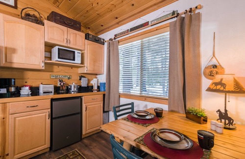 Tahoe Island Kabine | Fireside Lodge