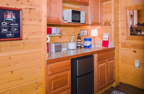 Tahoe Island Kabine | Fireside Lodge