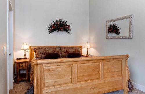 Park Meadows Haus | Fireside Retreat