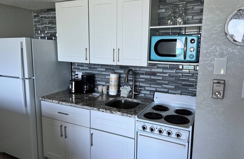 Daytona Beach Shores Resort | Erstes Stock privates Paradies am Meer Studio für 6 Personen !! APRIL-VERKAUF !!