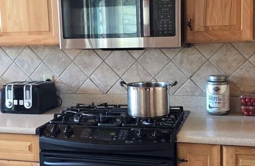 New Lisbon Haus | Fischer’s Secret Cabin on Private lake