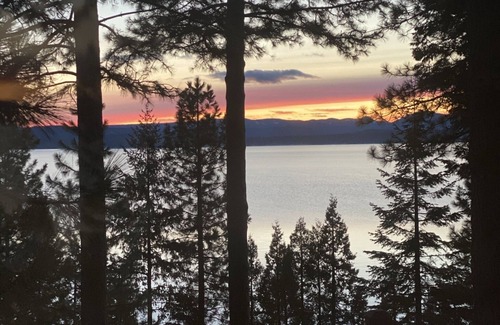 East Shore Haus | GG's lake house