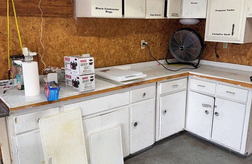 Monroe Haus | Fisherman's Paradise in Monroe. 30' Garage. Recently Updated.