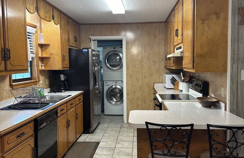 Theriot Haus | Fishing camp in Falgout Canal Marina!