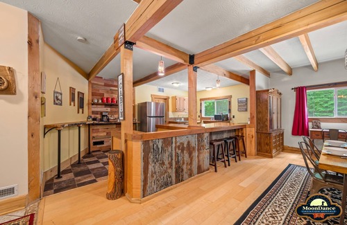 Morgantown Kabine | Hot tub, fishing pond,15 minutes to Nashville