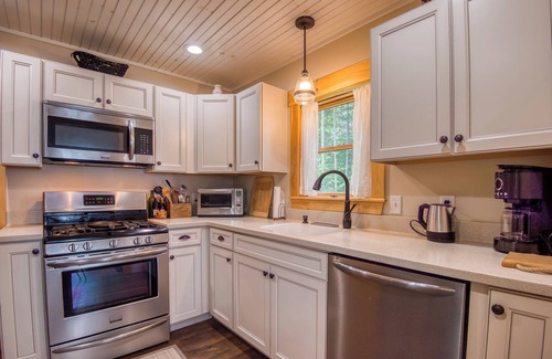 Rangeley Plantation Haus | Five Pines - Private new home on Mooselookmeguntic Lake, with dock, beach, and kayaks!