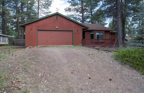 Kachina Village Haus | Flagstaff bequeme Haustier-Friendly House In The Pines
