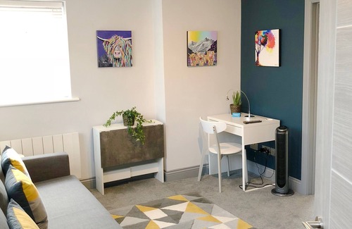 Beaconsfield Wohnung | Wohnung Nr. 3 im Zentrum von Beaconsfield - leicht zu Fuß zum Bahnhof, NFTS-Geschäften und Restaurants