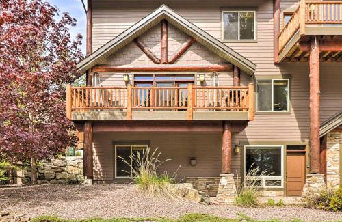 Somers Wohnung | Flathead Lake Getaway with Balcony, Fireplace!