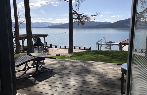 Elmo Haus | Falathead Lakefront Paradise