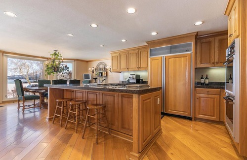 Tahoe Pines Haus | Fleur Du Lac 18 By Tahoe Getaways - Lakefront Monthly Rental with Pool, Tennis, Gym, Boat Slip