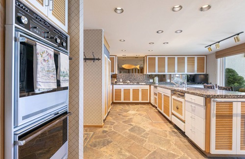 Tahoe Pines Haus | Fleur Du Lac 7 By Tahoe Getaways - Monthly Rental with Pool, Tennis, Gym, Buoy, Lakefront