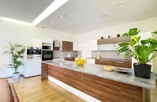 Donji Grad Wohnung | Flex SelfCheckIns 125 - 4 Bedrooms - Centre - Parking