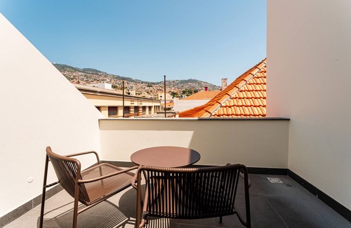 Old Town Wohnung | FLH Viola Market with Terrace II