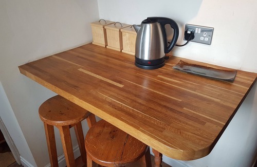 Brandon Hütte | Flint Cottage - Thetford Forest & The Brecks - Cozy Cottage, Log Fire