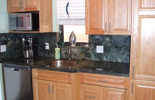 Hollywood Eigentumswohnung | Beachfront Guesthouse # 9 * Prime BroadWalk Lage * Direkter Zugang zum Strand * Free Park