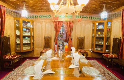 Dal Lake Bootsverleih | Floating Shanghai group of houseboats