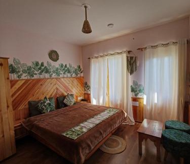 Jagatsukh Haus | Flugafen B&B- A Peaceful home in Apple Orchards