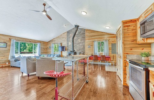 Rainbow Valley Kabine | Forest Edge Hideaway with Great Views in Divide