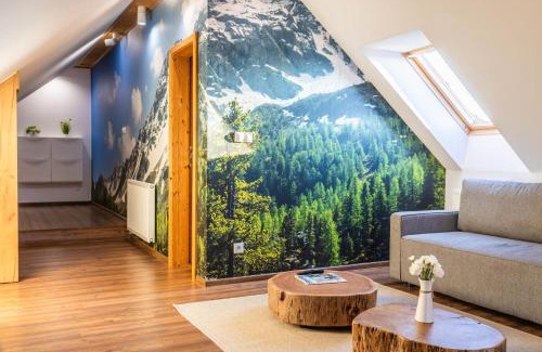 Velka Lomnica Wohnung | Forest oasis - mountain attic in High Tatras