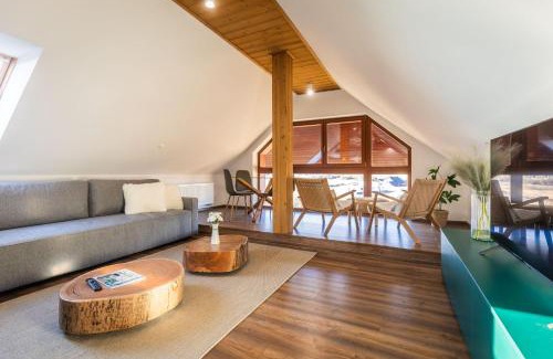 Velka Lomnica Wohnung | Forest oasis - mountain attic in High Tatras