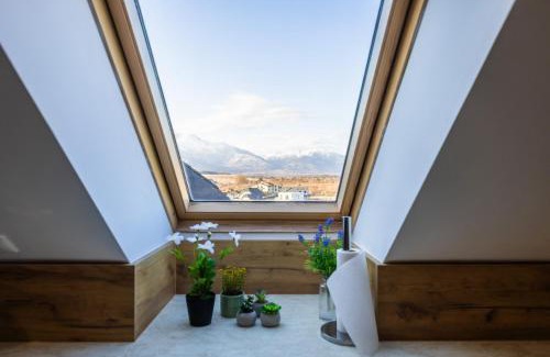 Velka Lomnica Wohnung | Forest oasis - mountain attic in High Tatras