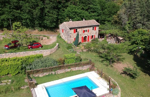 Saint-Jean-du-Gard Sonstige | Der ehemalige Schafstall ausgestattet 6/8 Personen mit Schwimmbad, Veranda, Terrasse