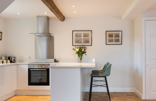 Leominster Hütte | Formerly a working kiln, The Hop Kiln has been beautifully renovated
