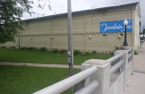 Van Wert Hotel | Fountain Inn