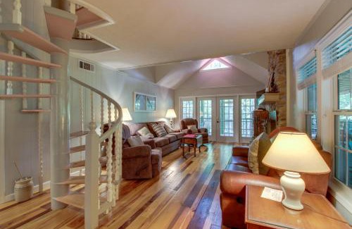 Sautee Nacoochee Haus | Four Cubs in the Creek