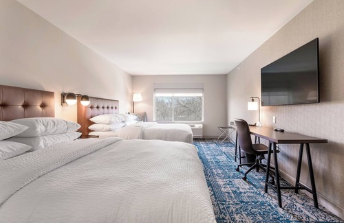 Simonton Lake Hotel | Four Points by Sheraton Elkhart