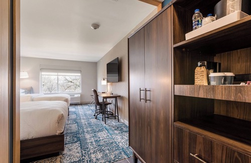 Simonton Lake Hotel | Four Points by Sheraton Elkhart