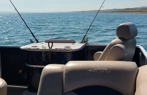 Pollock Haus | Four Season Inn ...Peaceful Town Living...four bedrooms