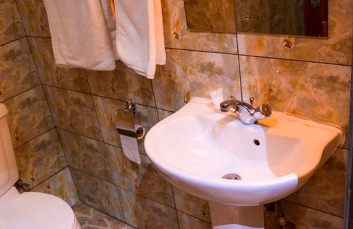 Parklands Haus | Fourth Parklands Guest House & Conference