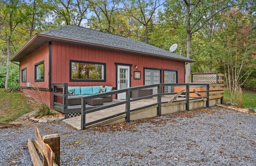 Luray Kabine | Fox Den at Shenandoah River