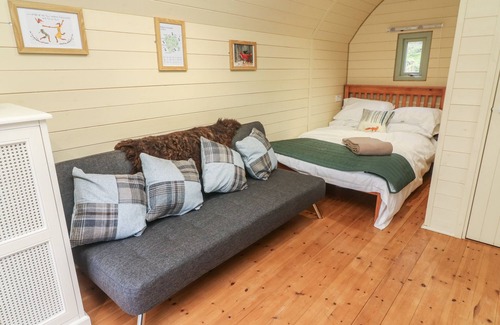 Sutton-in-Craven Hütte | FOX, pet friendly, character holiday cottage in Cross Hills