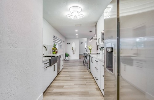 Croissant Park Haus | Fox Private Resort- Near Downtown & Beach