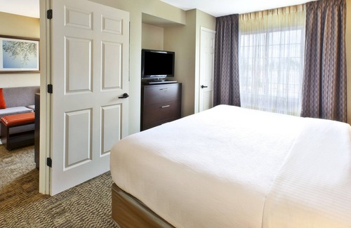 Mayfield Heights Eigentumswohnung | Hörgeschädigte Suite | 24-Stunden-Businesscenter, Fitnesscenter + kostenloses tägliches Frühstück