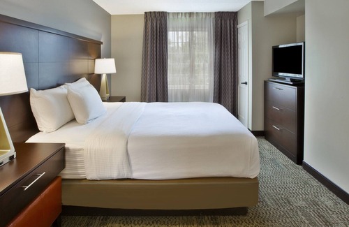 Mayfield Heights Eigentumswohnung | Hörgeschädigte Suite | 24-Stunden-Businesscenter, Fitnesscenter + kostenloses tägliches Frühstück