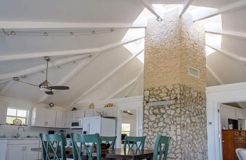 Old Man Bay Haus | FREE Night in 2025! Private, quiet oceanfront home, wrap-around screened porch.
