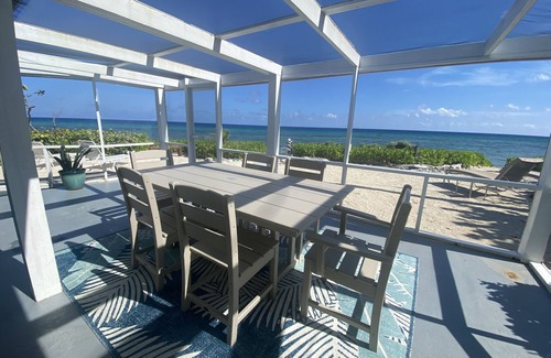 Old Man Bay Haus | FREE Night in 2025! Private, quiet oceanfront home, wrap-around screened porch.