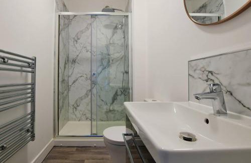 Salford Wohnung | FREE PARKING - Beautiful 2-BR Flat in Manchester