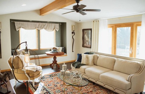 Afton Haus | French Hen at Hidden Creek Estates