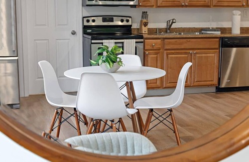 Sailboat Bend Wohnung | Fresh & Bright Condo 1BR/1BA – Near Riverwalk